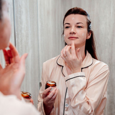 nawilżający krem do twarzy różany