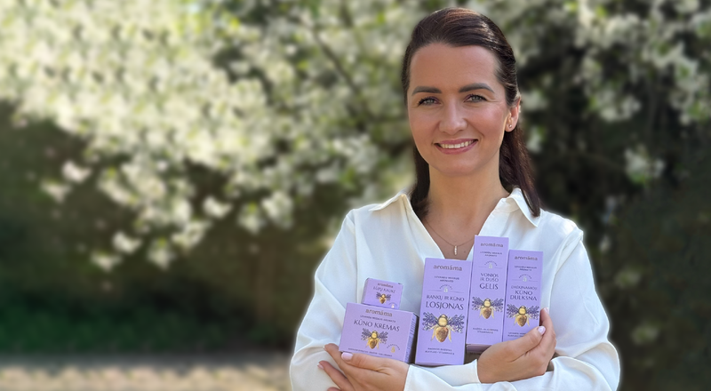 Giedrė, założycielka aromámy, prezentuje nową kolekcję pachnącą lawendą i miodem: „To dzięki Arvydasowi jestem dziś tu, gdzie jestem”. 
